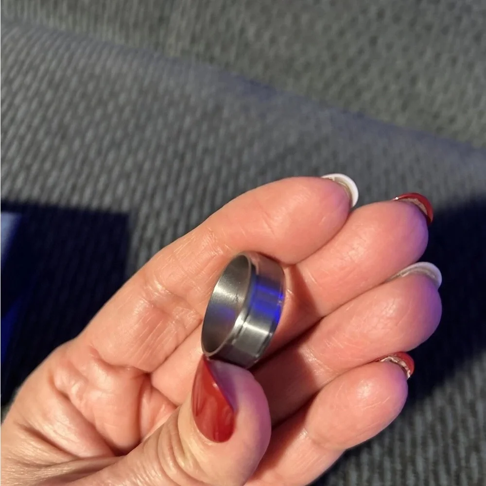 NEW Mens 9mm Tantalum gray Wedding Band $1000 MSRP